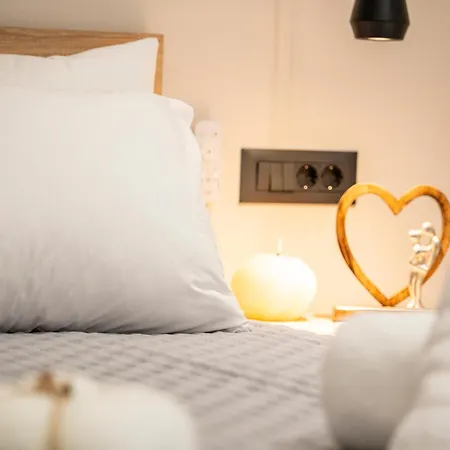 The Neptunian Апартаменты