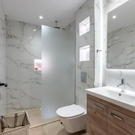 Апартаменты The Neptunian